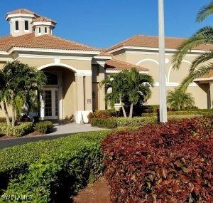 view of mediterranean / spanish-style house