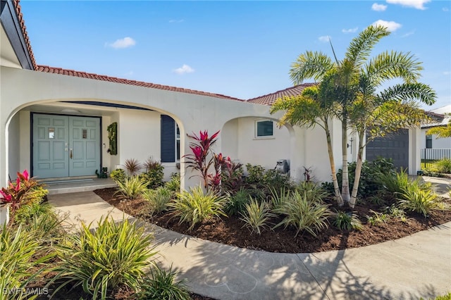 view of front of house featuring a garage