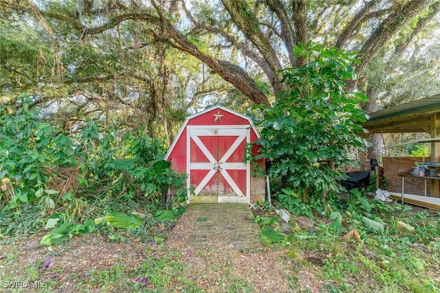 view of outbuilding