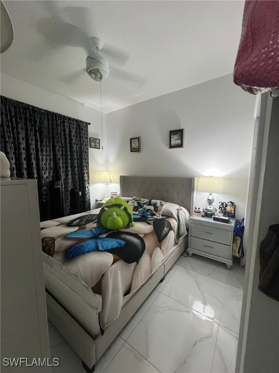 bedroom with ceiling fan