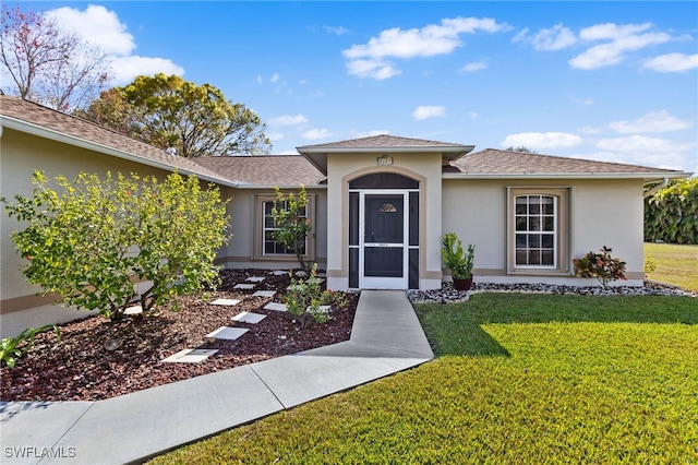 view of front of house with a front yard