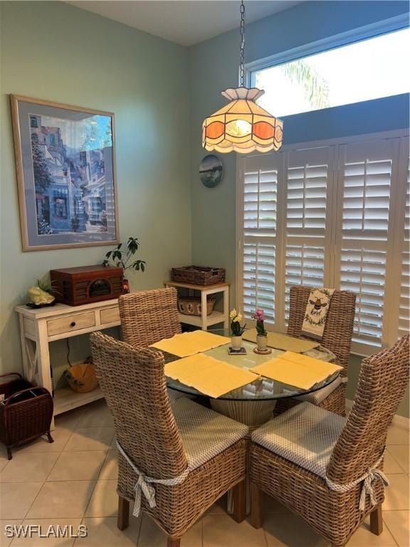 dining room with light tile patterned floors