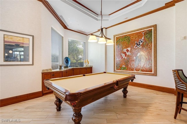 rec room featuring crown molding, light hardwood / wood-style floors, and billiards