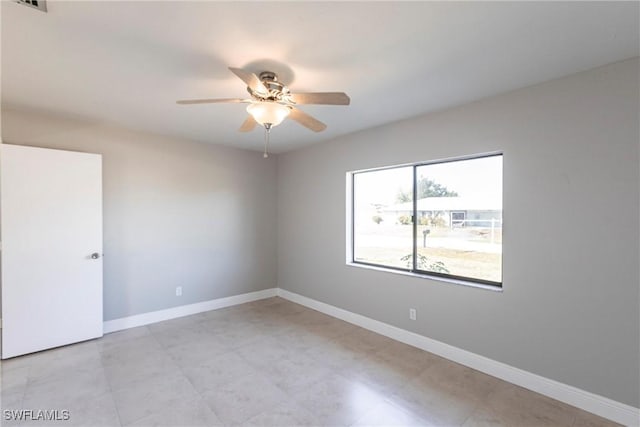 empty room with ceiling fan