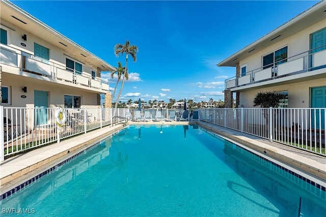 view of swimming pool