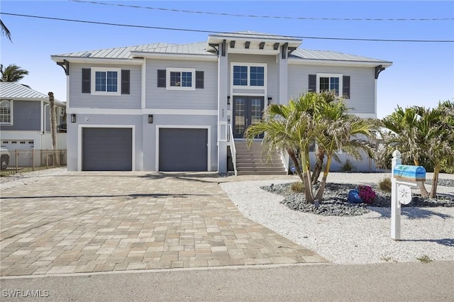 view of front facade featuring a garage