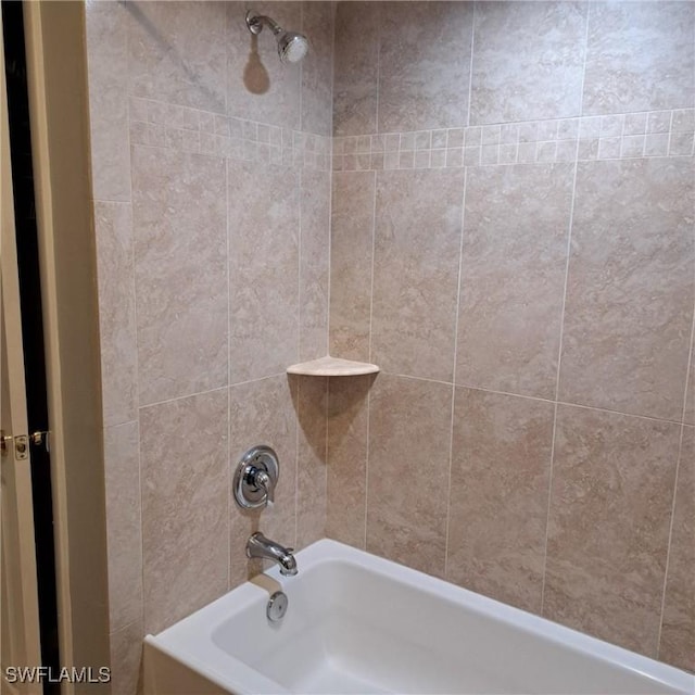 full bath with shower / tub combination