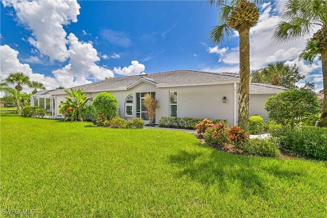 view of front of house with a front yard