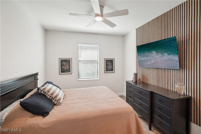 bedroom featuring a ceiling fan