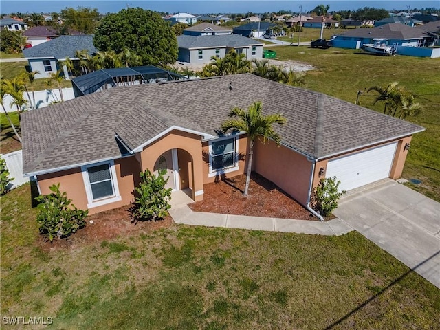 view of front of home featuring a front lawn