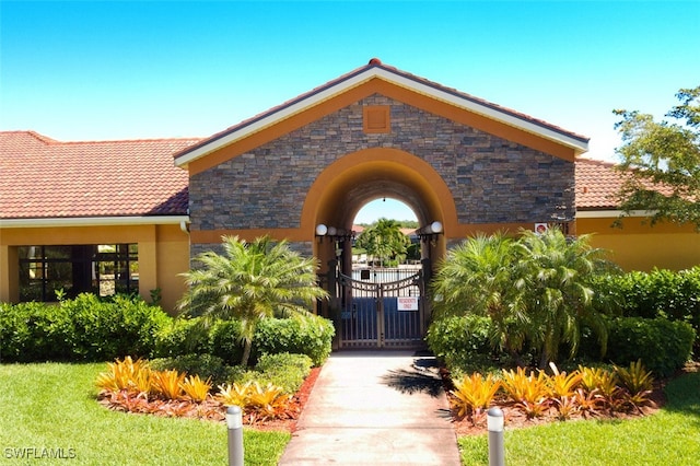 view of property entrance