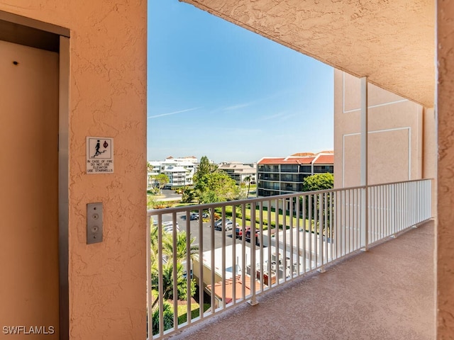 balcony featuring elevator