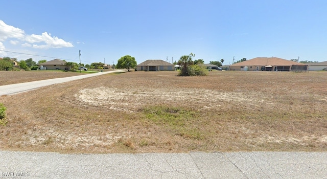 Listing photo 2 for 2012 NW 11th St, Cape Coral FL 33993