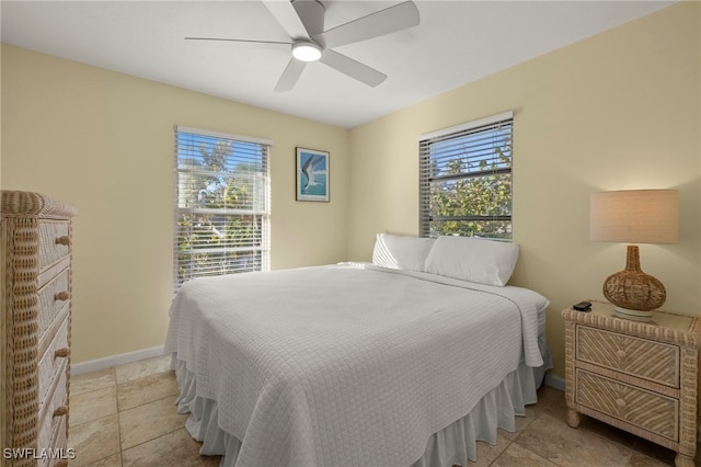 bedroom with ceiling fan