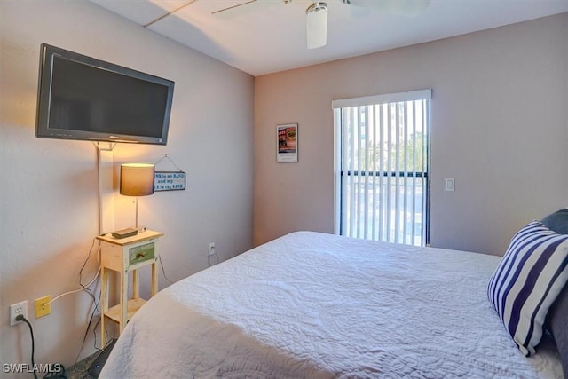 bedroom with ceiling fan