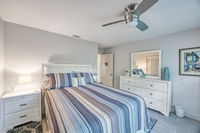 bedroom with ceiling fan