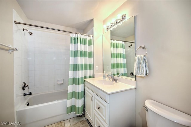 full bathroom with shower / bath combination with curtain, vanity, and toilet