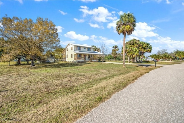 view of front of property with a front yard