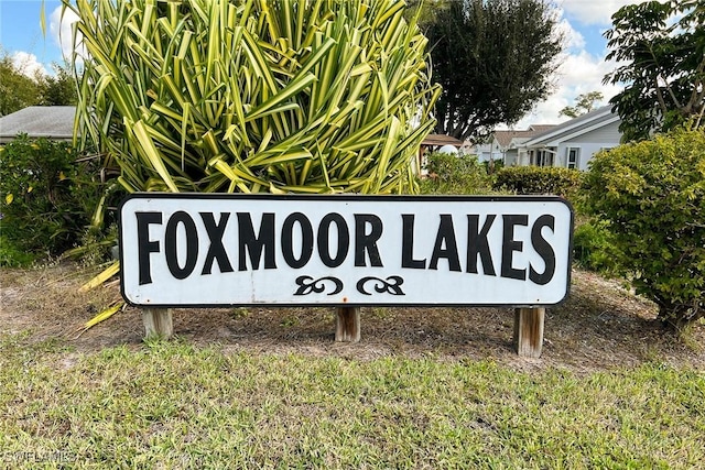 view of community / neighborhood sign