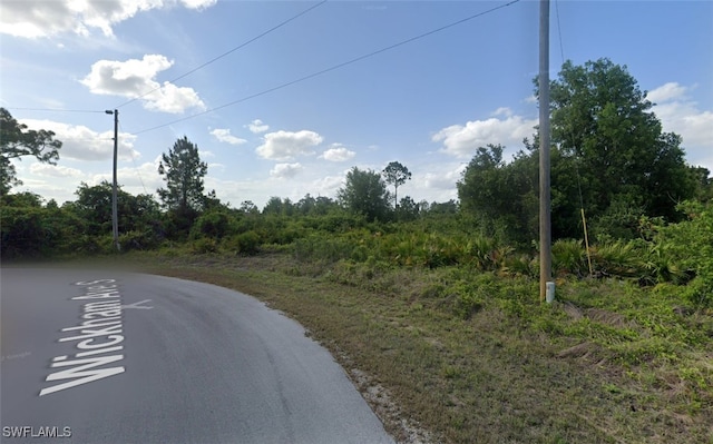 Listing photo 2 for 405 Wickham Ave S, Lehigh Acres FL 33974