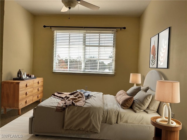 bedroom featuring ceiling fan