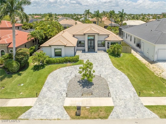 view of front facade with a front yard