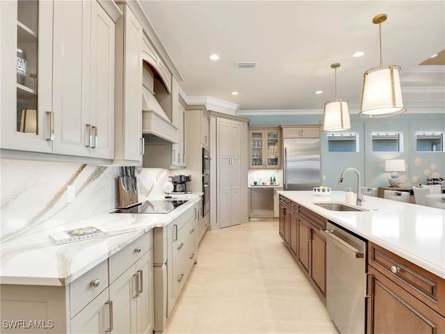 kitchen with sink, tasteful backsplash, decorative light fixtures, ornamental molding, and stainless steel appliances