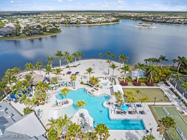 bird's eye view featuring a water view