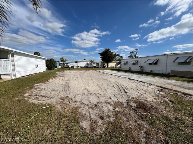 Listing photo 3 for 827 Peaceful Dr, North Fort Myers FL 33917