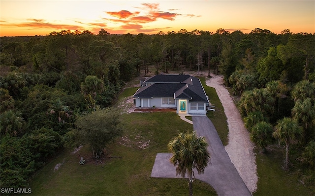 view of aerial view at dusk