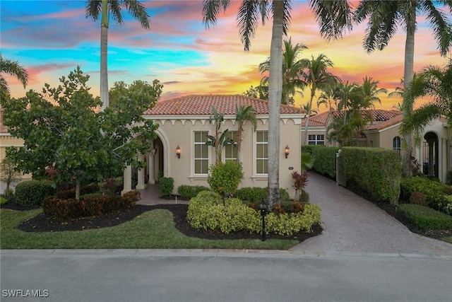 view of mediterranean / spanish-style home