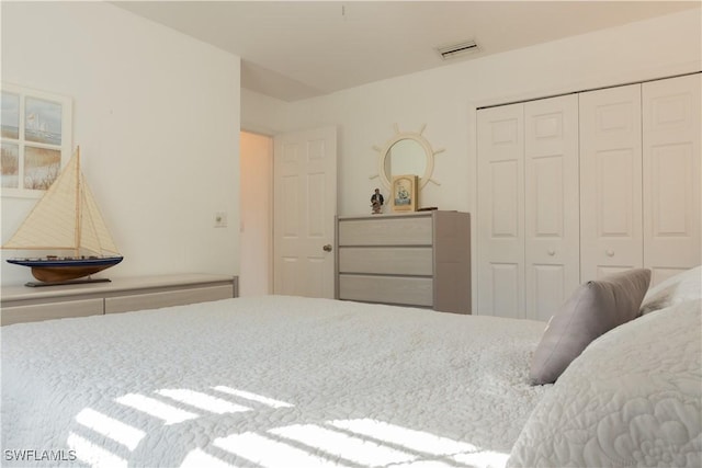 bedroom featuring a closet