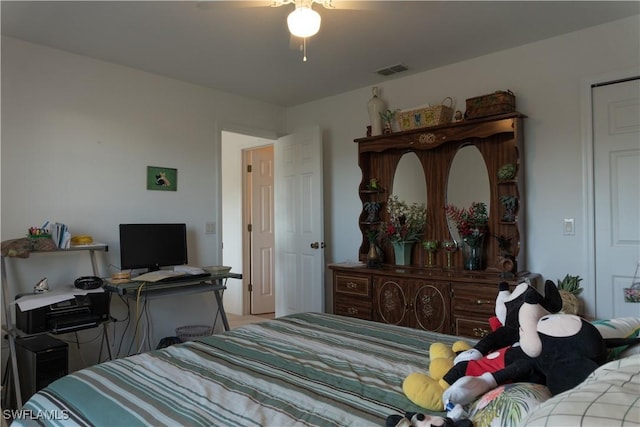 bedroom featuring ceiling fan