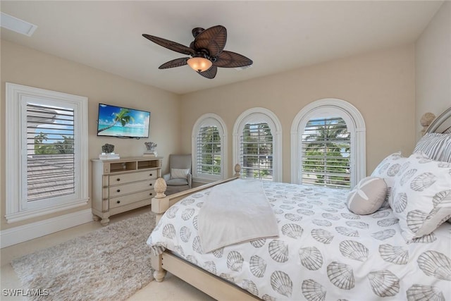 bedroom with ceiling fan