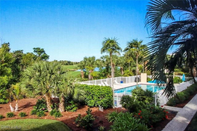 view of swimming pool