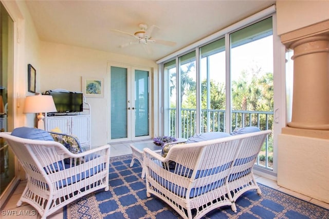 sunroom / solarium with ceiling fan