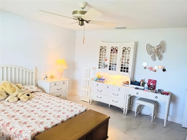 bedroom featuring ceiling fan