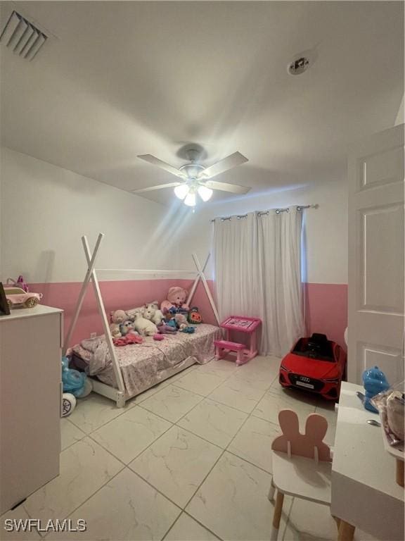 bedroom with ceiling fan