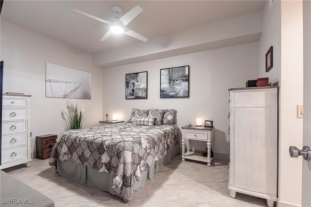 bedroom with ceiling fan