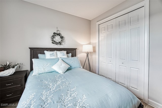 bedroom featuring a closet