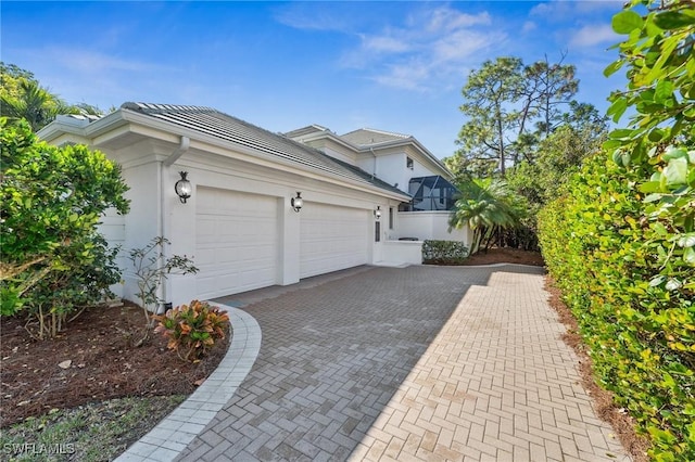 view of front of property featuring a garage