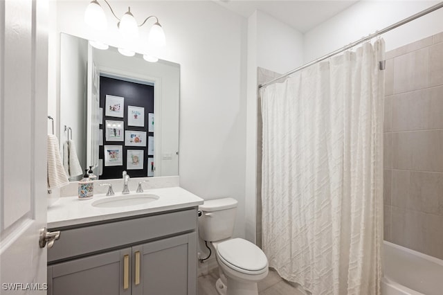 full bathroom with shower / tub combo with curtain, vanity, and toilet