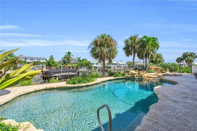 view of swimming pool