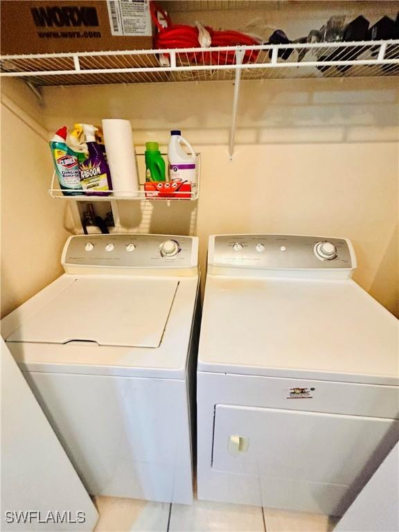 laundry area featuring washer and clothes dryer