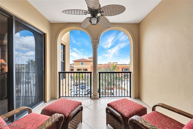 balcony featuring ceiling fan