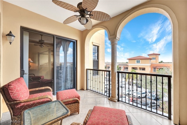 balcony featuring ceiling fan