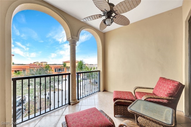 balcony featuring ceiling fan