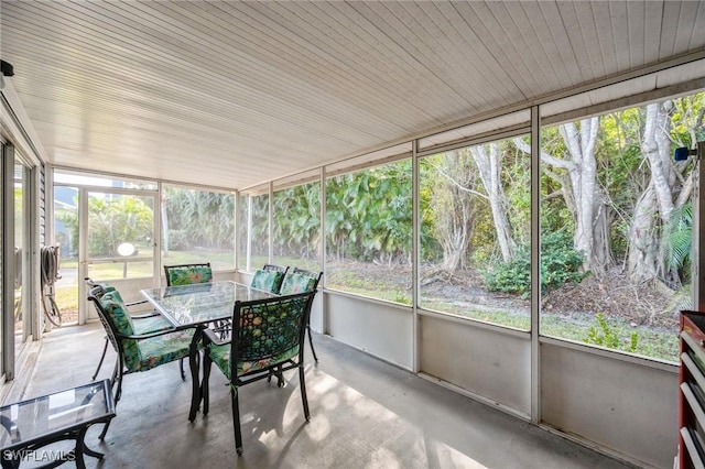 view of sunroom / solarium