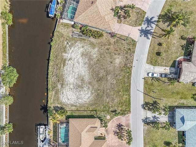 Listing photo 3 for 1008 SE 13th Ave, Cape Coral FL 33990