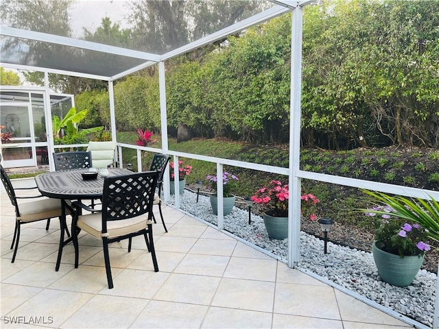 sunroom featuring a healthy amount of sunlight